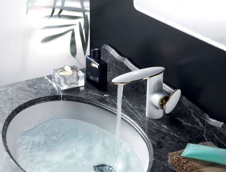 Смеситель для Раковины «Rossinka» RS30 с Донным Клапаном, Белый, Золото (RS30-11W)